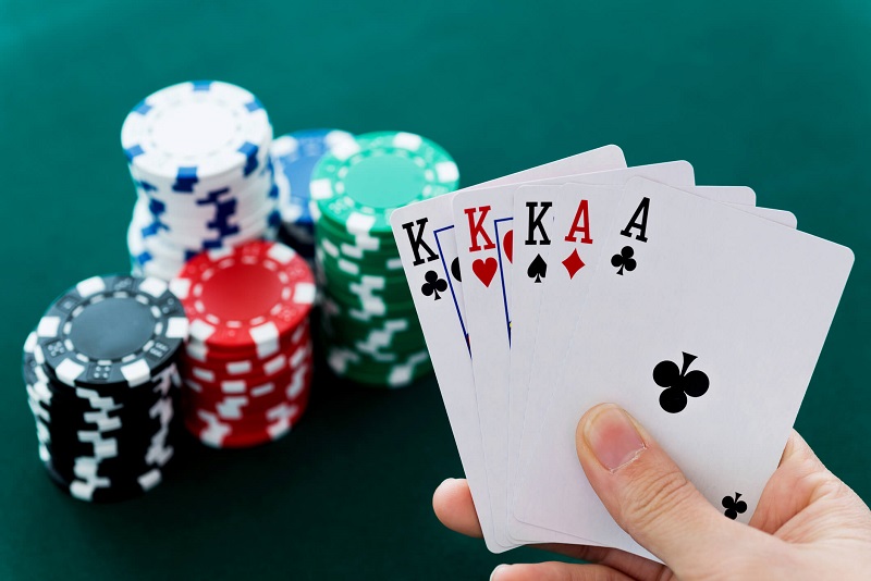 Omaha Poker là gì? Hướng dẫn chi tiết về cách chơi Omaha Poker