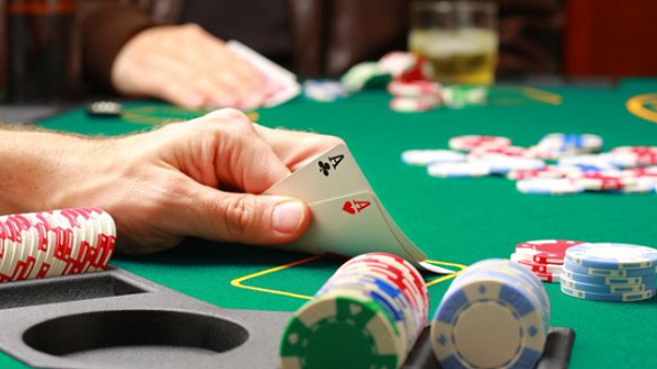 Omaha Poker là gì? Hướng dẫn chi tiết về cách chơi Omaha Poker