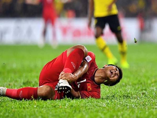 Khám phá những cách giảm thiểu chấn thương nguy hiểm khi chơi bóng đá