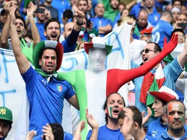 Tifosi Là Gì? Tại Sao Người Hâm Mộ Đội Tuyển Ý Được Gọi Là Tifosi?