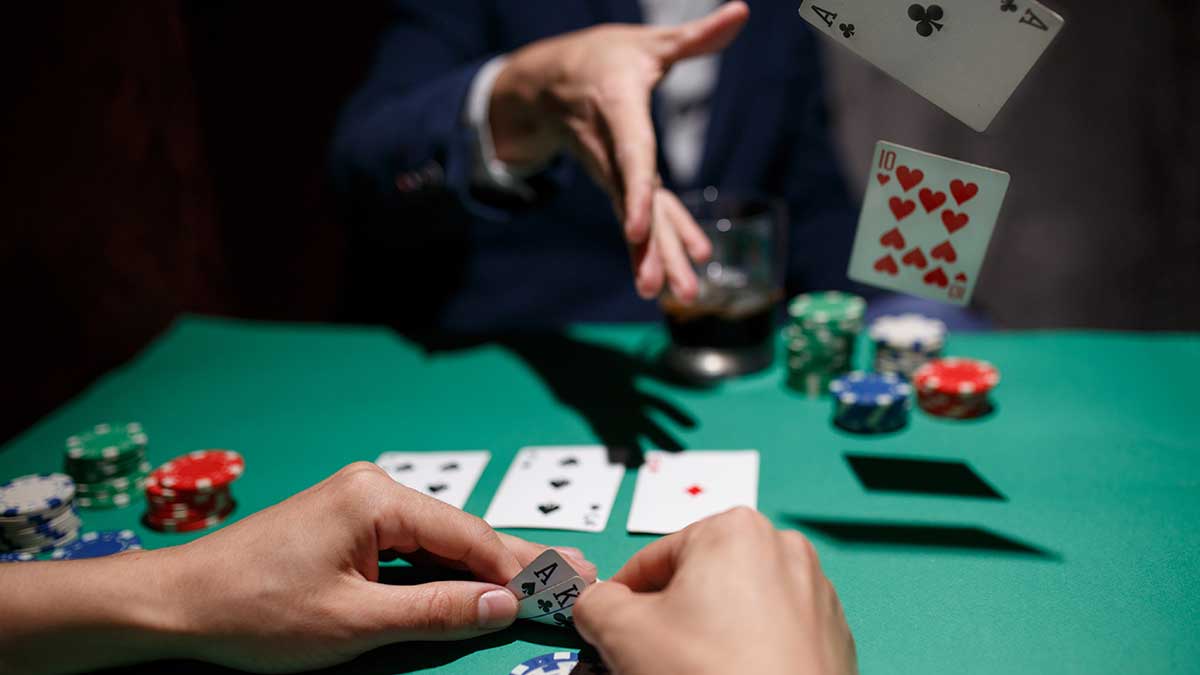 Fold equity trong poker là gì? | Natural8