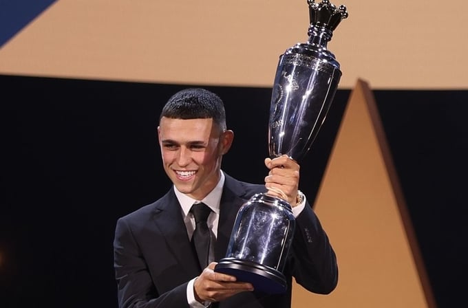Phil Foden là cầu thủ bóng đá Anh của năm