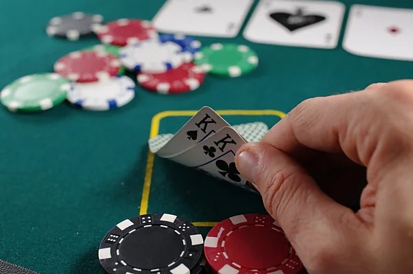 Poker Triple Barrel là gì? Cách chơi Poker Triple Barrel hiệu quả