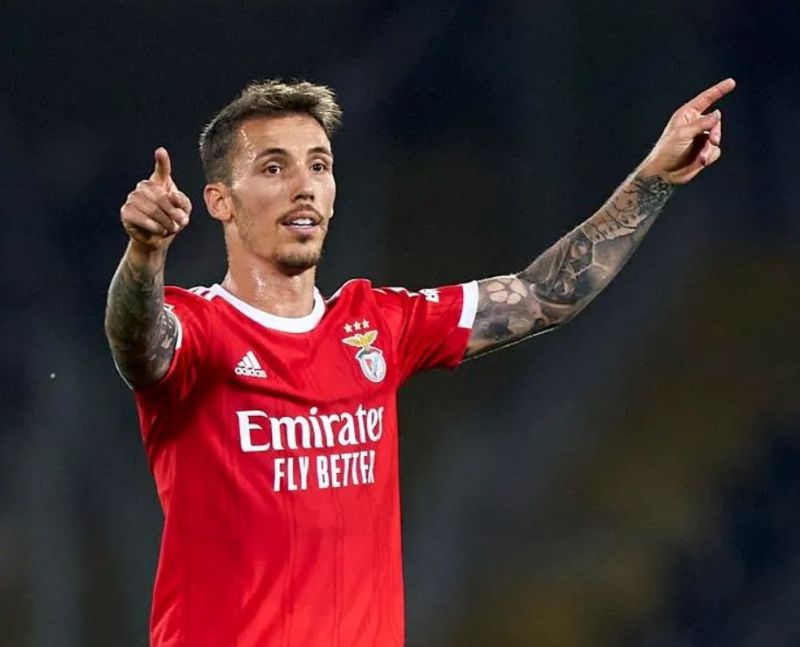 Grimaldo hỗ trợ tấn công hiệu quả