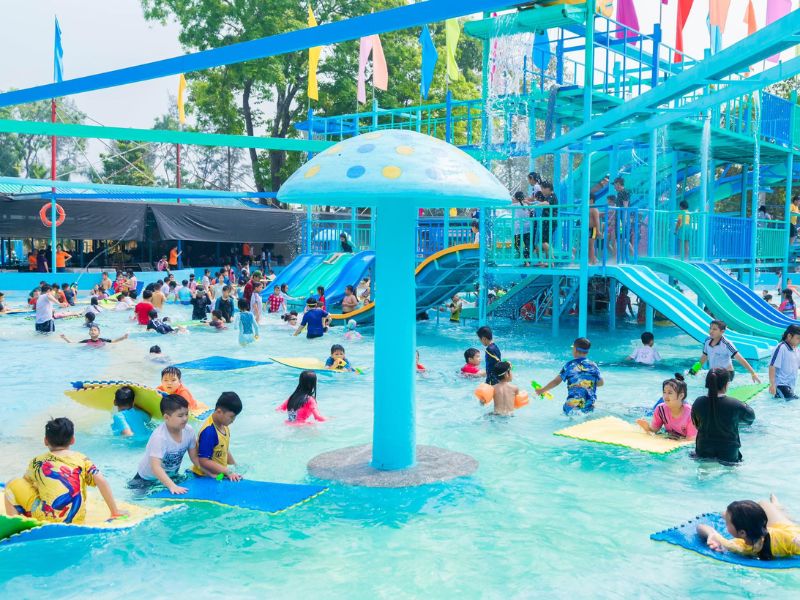 Vui chơi thả ga tại Công viên nước Củ Chi dành cho mọi lứa tuổi